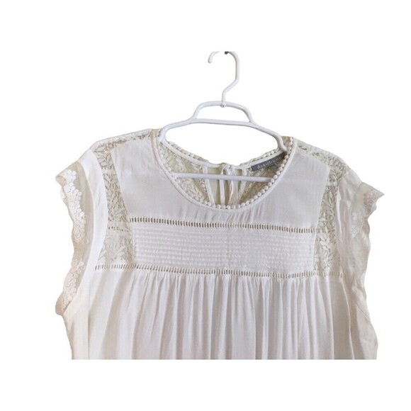 Danielrainn Top Women's Size 2X White Lacey Cap Sleeve - Picture 3 of 7